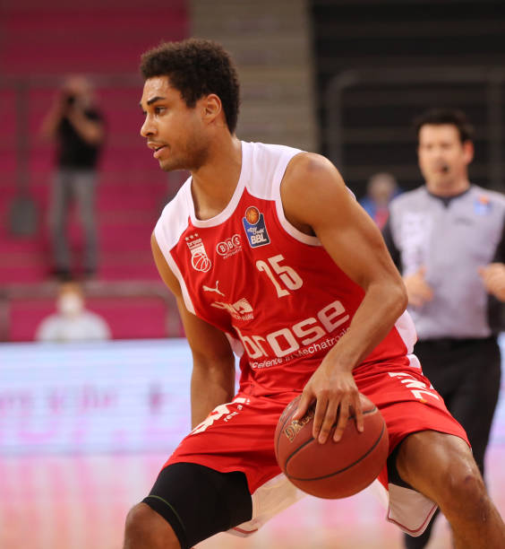 也有运动员 也有运动员