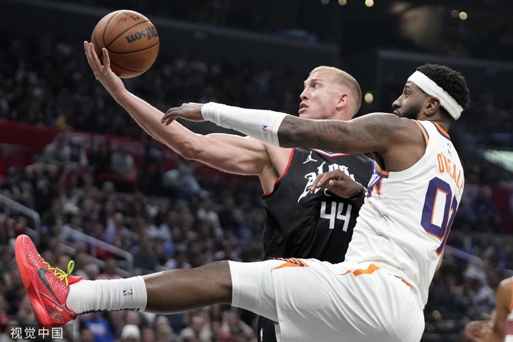 中国男乒以 中国男乒以